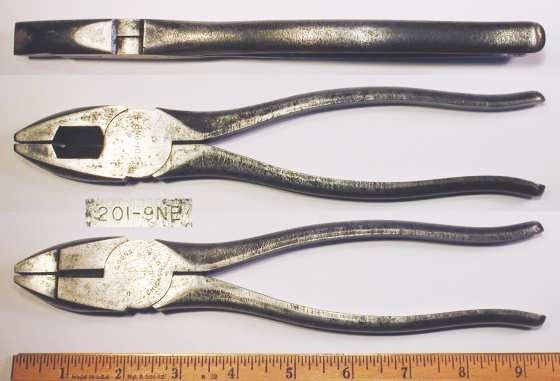 [Klein 201-9NE 9 Inch New England Style Lineman's Pliers]