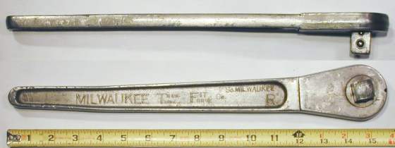 [Milwaukee Tool & Forge True Fit MH-17 3/4-Drive Ratchet]