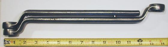 [Comparison of Plomb 6527 (Top) with Wilpen 8185 (Bottom)]