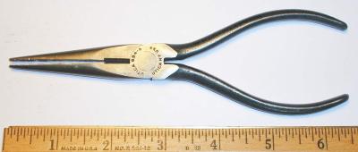 [Utica 654-6 Needlenose Pliers with Cutters]