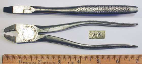 [Vacuum Grip No. 7 Battery Pliers]