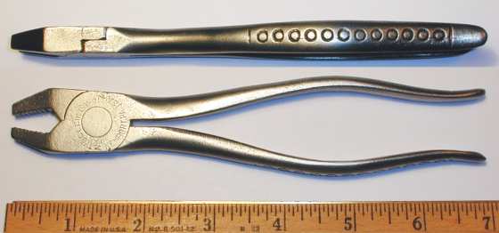 [Vacuum Grip No. 7 Battery Pliers]