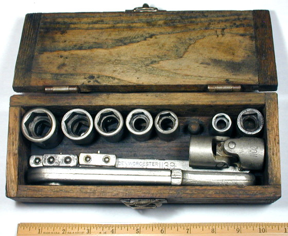 [Walden No. 8 1/2-Drive Socket Set]