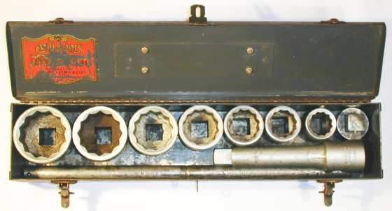 [Williams No. 81 1 Inch Drive Socket Set]